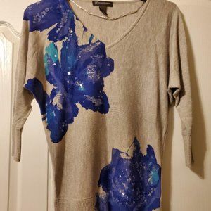 #272 INC Gray Sweater w/Blue Flower XS